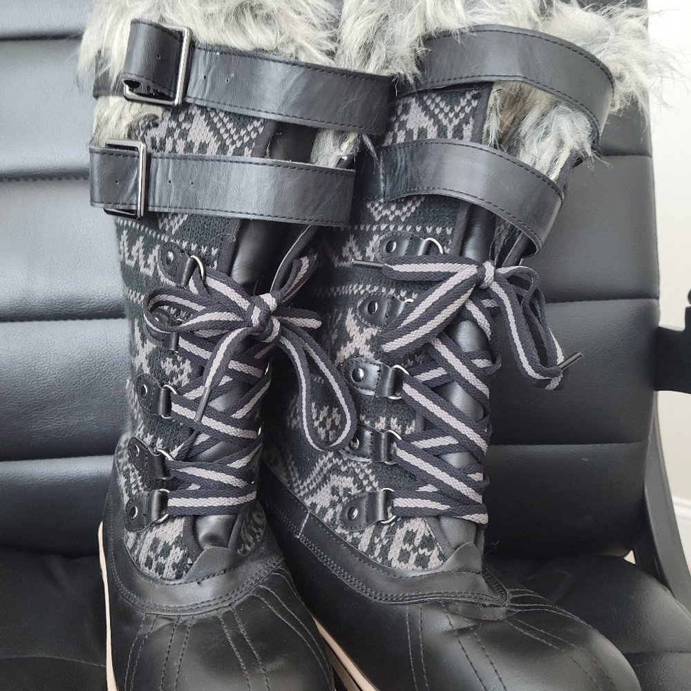 NEW MUK LUKS THINSULATE INSULATION LACE UP BOOTS